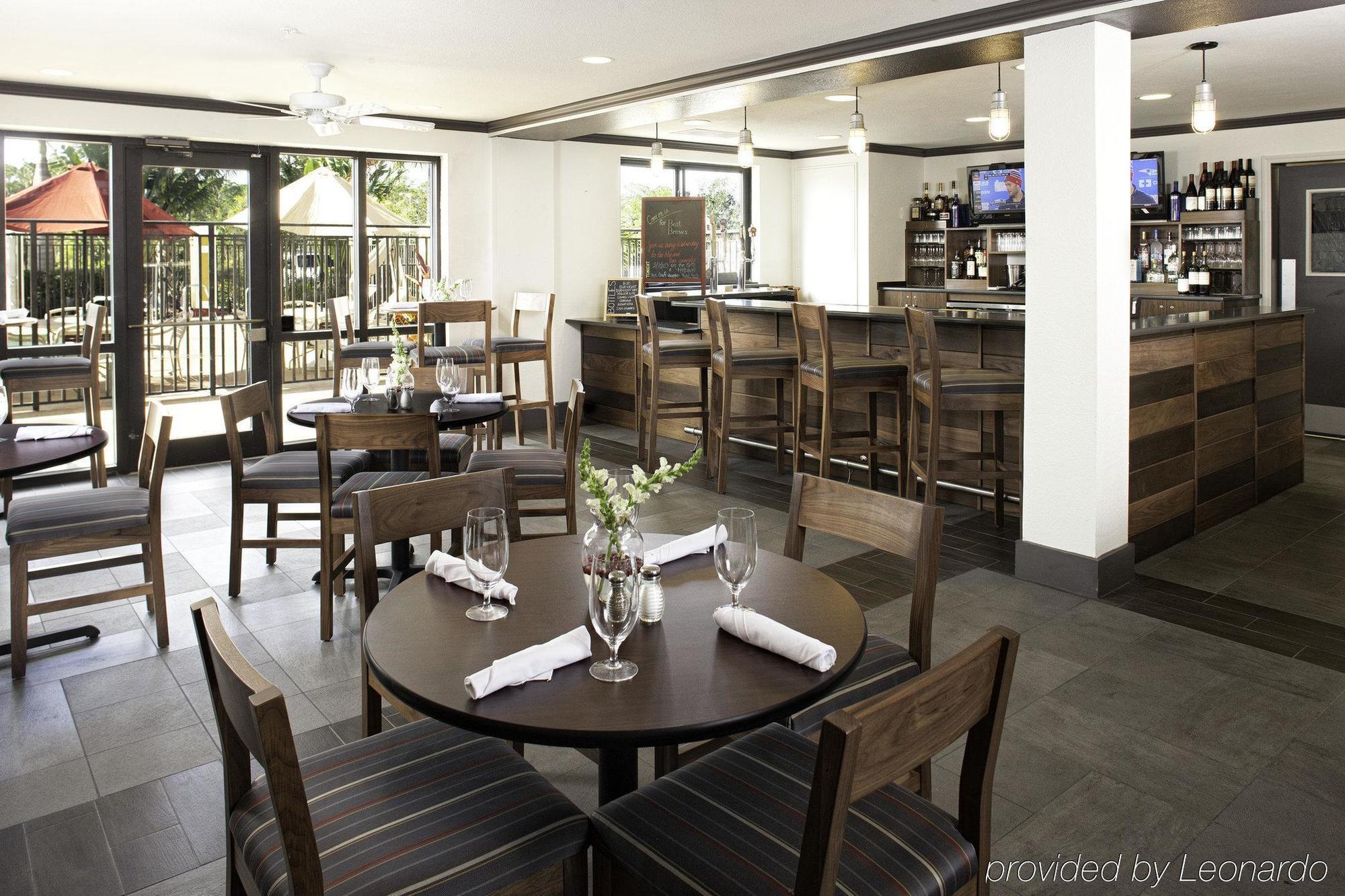 Four Points By Sheraton Fort Myers Airport Exterior photo